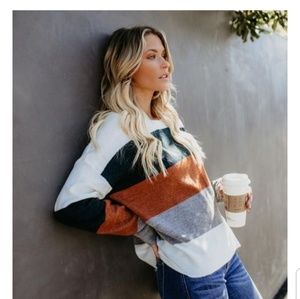Vici | Sweaters | Vici Catch Feels 